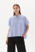 Load image into Gallery viewer, INVERTED PLEAT DETAIL SHIRT
