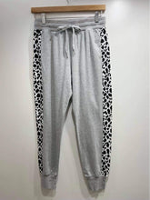 Load image into Gallery viewer, LEOPARD PANEL JOGGER GREY MARLE
